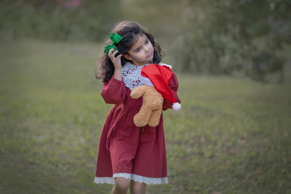 Ensaio fotográfico infantil realizado no Parque Central de Santo André. Fotografia artística. Ensaio de Natal externo, fotógrafo em Santo André.