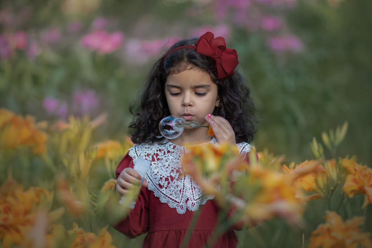 Ensaio fotográfico infantil realizado no Parque Central de Santo André. Fotografia artística. Ensaio de Natal externo, fotógrafo em Santo André.