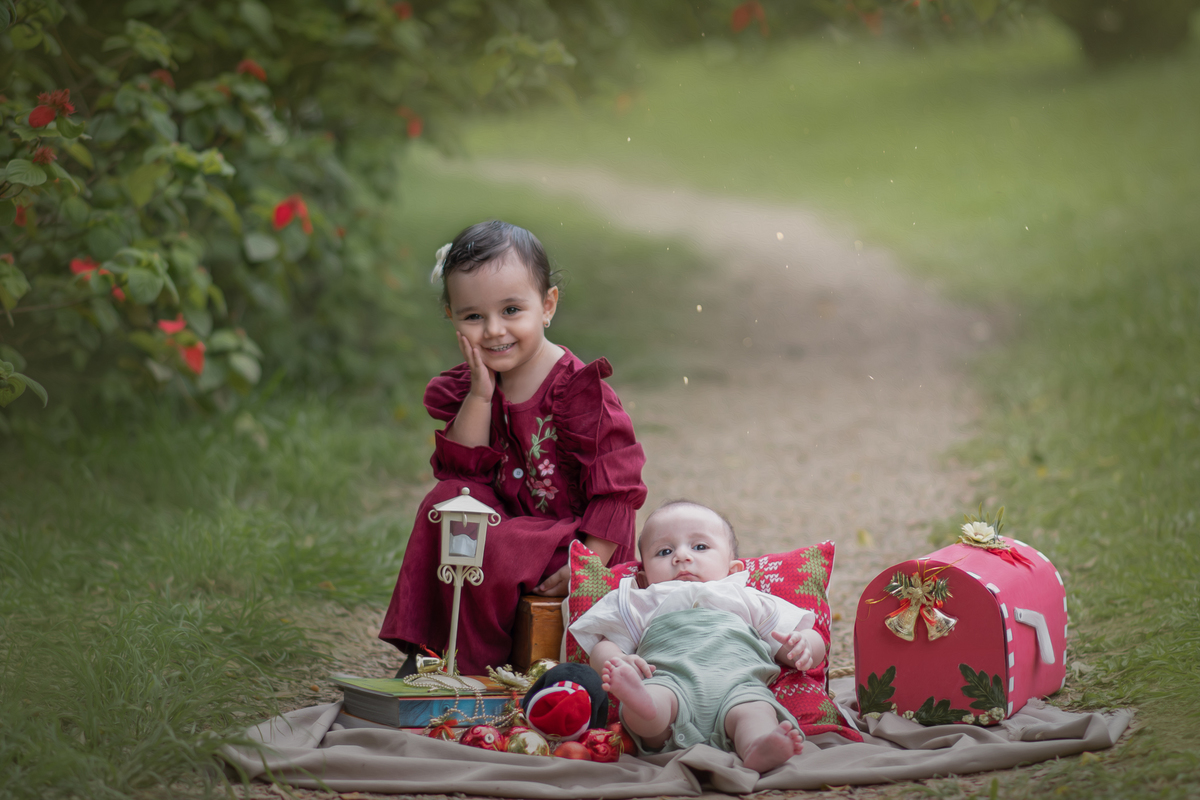 ensaio fotográfico infantil no Parque Central de Santo André. Fotógrafo em Santo André. Fotografia artística, ensaio fotográfico externo de crianças. 
