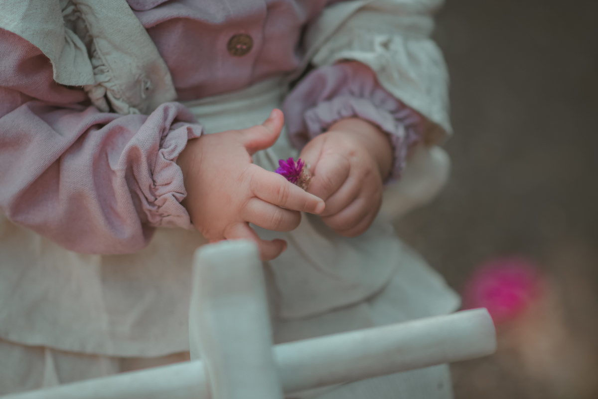 ensaio fotografia de 1 ano, fotogrfia de bebe de 1 ano, fotografia artística, ensaio de 1 aninho no parque central de santo André, ensaio externo, fotógrafo em Santo André, fotógrafo de bebês.