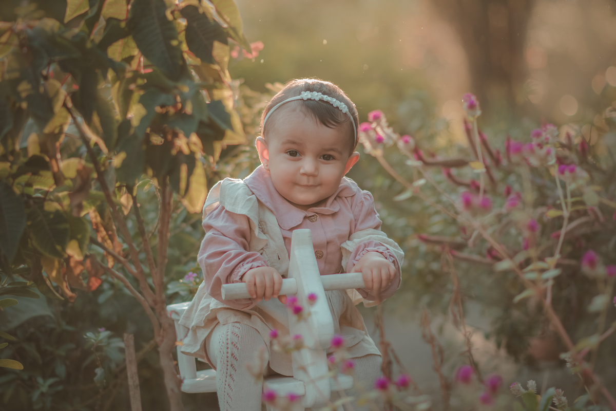 ensaio fotografia de 1 ano, fotogrfia de bebe de 1 ano, fotografia artística, ensaio de 1 aninho no parque central de santo André, ensaio externo, fotógrafo em Santo André, fotógrafo de bebês.