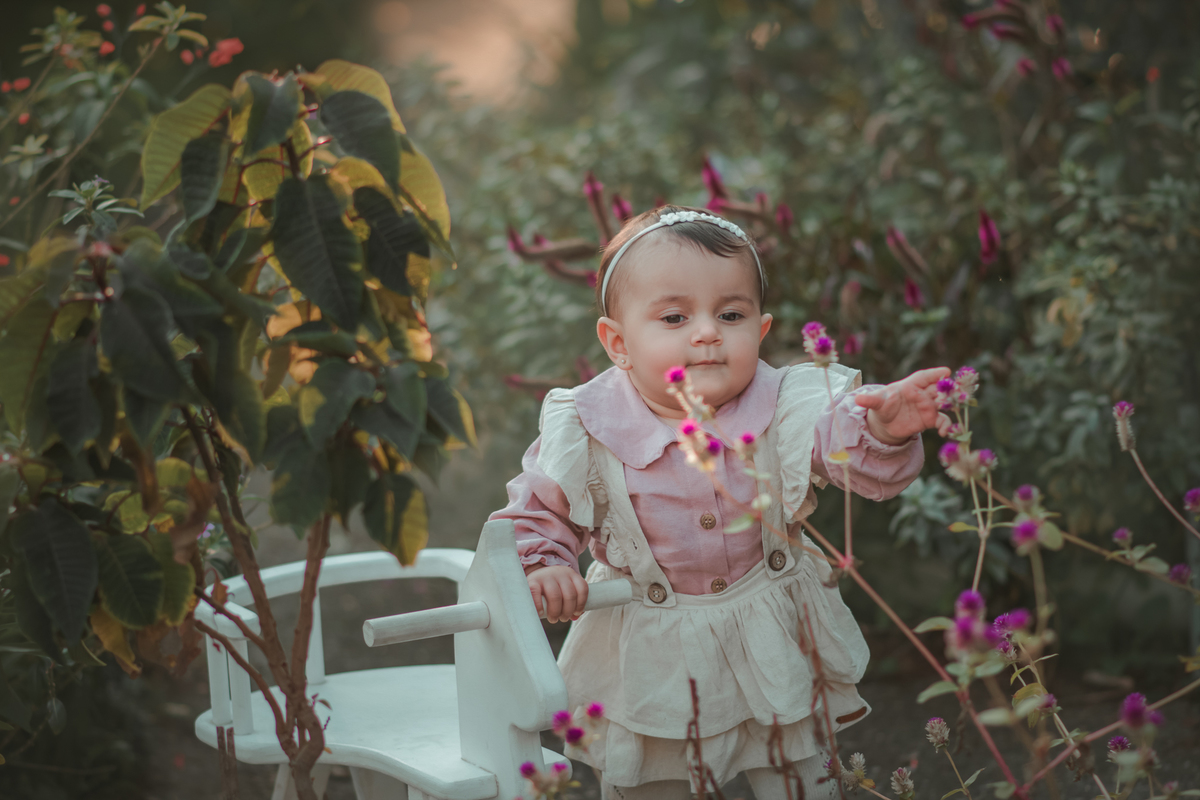ensaio fotografia de 1 ano, fotogrfia de bebe de 1 ano, fotografia artística, ensaio de 1 aninho no parque central de santo André, ensaio externo, fotógrafo em Santo André, fotógrafo de bebês.