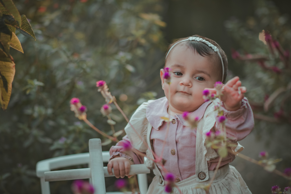 ensaio fotografia de 1 ano, fotogrfia de bebe de 1 ano, fotografia artística, ensaio de 1 aninho no parque central de santo André, ensaio externo, fotógrafo em Santo André, fotógrafo de bebês.