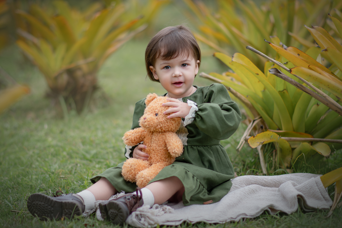 ensaio fotográfico infantil de criança de 3 anos, fotografia externo, fotógrafo de crianças em São Paulo, Santo André. fotografia de crianças de 3 anos. ensaio fotográfico no Parque Central de Santo André.
