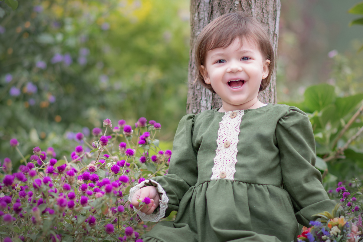 ensaio fotográfico infantil de criança de 3 anos, fotografia externo, fotógrafo de crianças em São Paulo, Santo André. fotografia de crianças de 3 anos. ensaio fotográfico no Parque Central de Santo André.