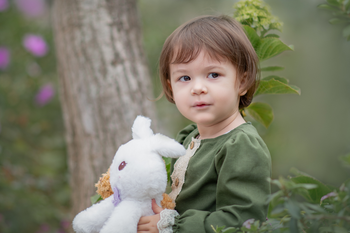 ensaio fotográfico infantil de criança de 3 anos, fotografia externo, fotógrafo de crianças em São Paulo, Santo André. fotografia de crianças de 3 anos. ensaio fotográfico no Parque Central de Santo André.