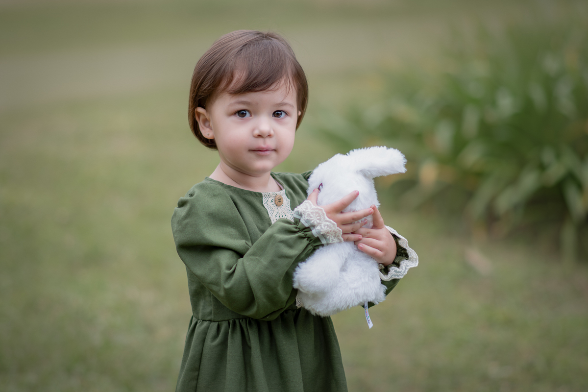 ensaio fotográfico infantil de criança de 3 anos, fotografia externo, fotógrafo de crianças em São Paulo, Santo André. fotografia de crianças de 3 anos. ensaio fotográfico no Parque Central de Santo André.