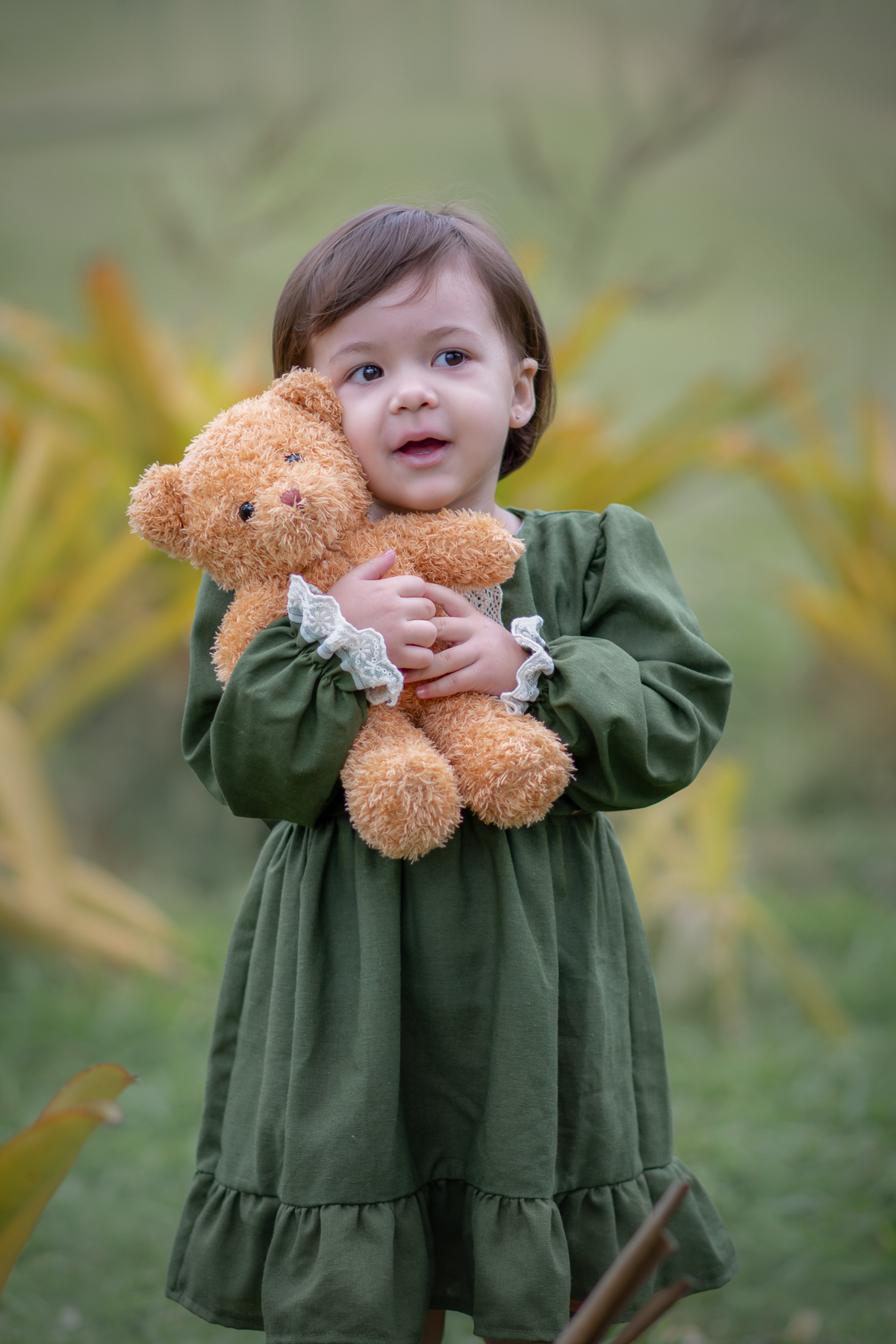 ensaio fotográfico infantil de criança de 3 anos, fotografia externo, fotógrafo de crianças em São Paulo, Santo André. fotografia de crianças de 3 anos. ensaio fotográfico no Parque Central de Santo André.