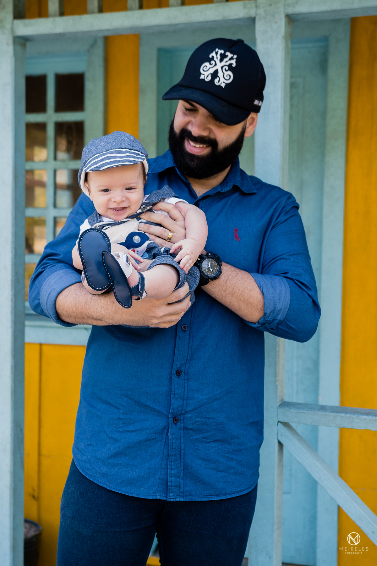 ensaio de familia realizado em petropolis por jefferson meireles fotografia, fotografo de casamento rj, duque de caxias e cabo frio - Pietro sorrindo com o pai Guilherme