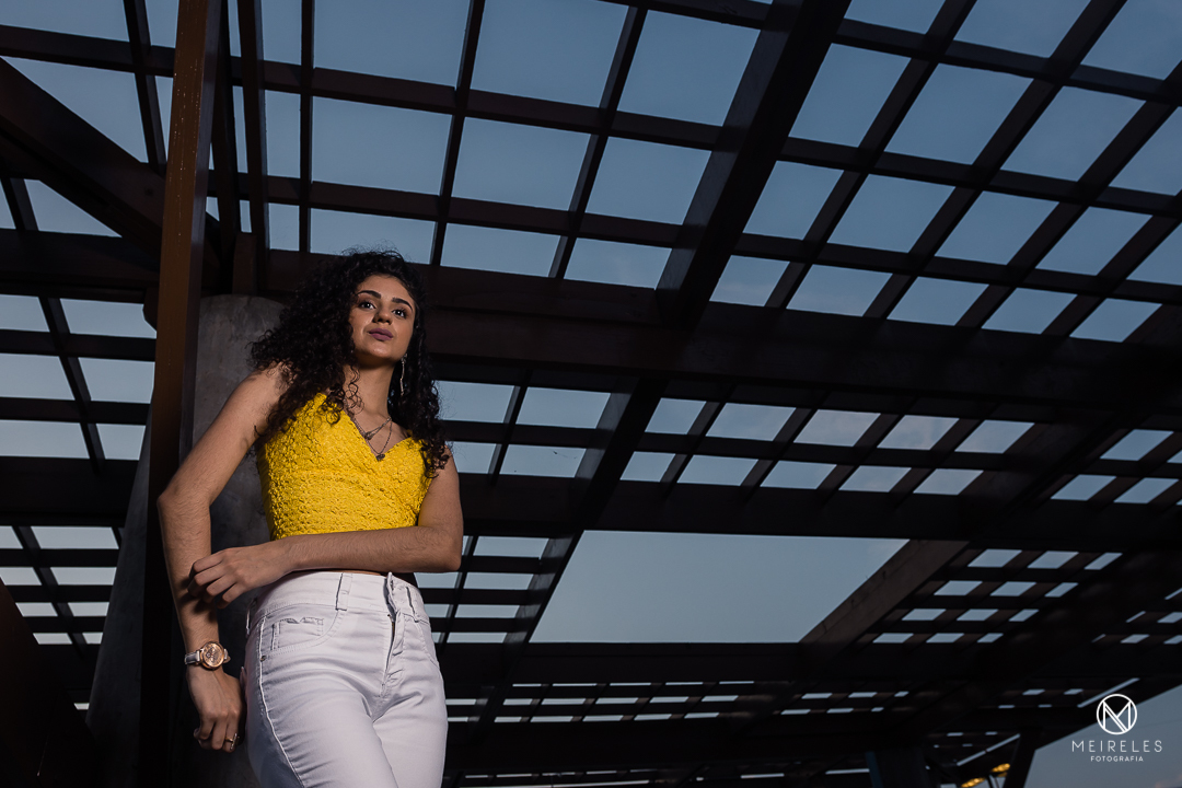 ensaio fotografico 15 anos - book - fotos debutante - fotografia no sesc - lugar para fotos nova iguacu - ceu - linhas - azul com amarelo - rj - duque de caxias - cabo frio - rio de janeiro