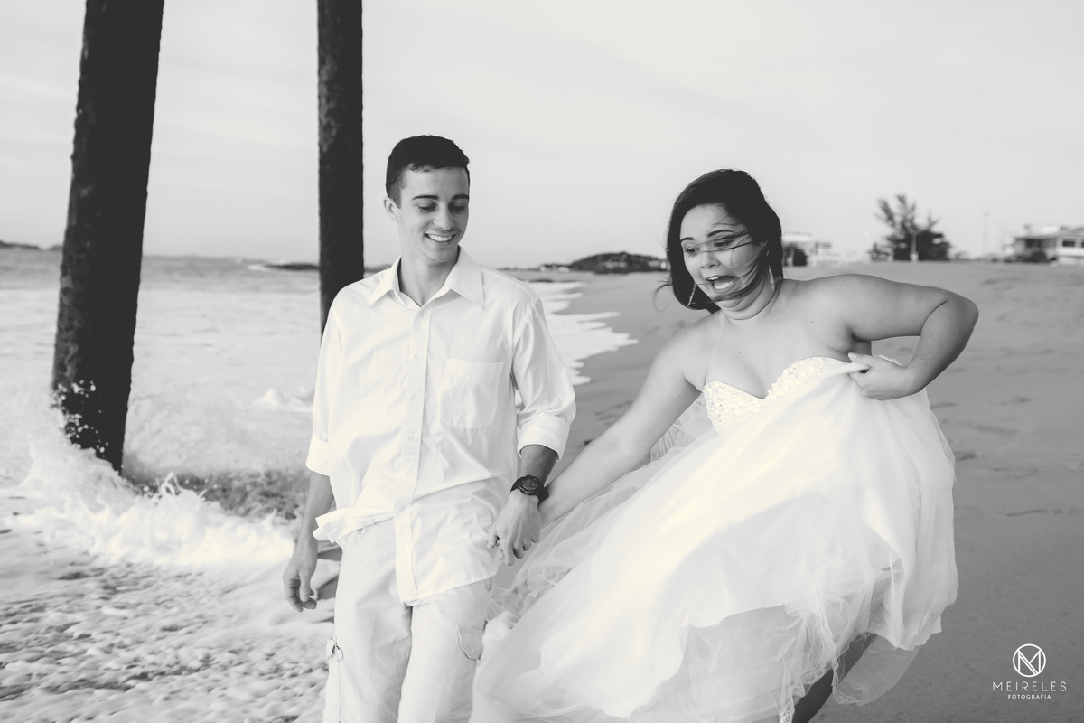 Ensaio Trash The Dress - Rio das Ostras - RJ - Pré-Wedding - meireles fotografia casamento em duque de caxias - com medo assustada engracada