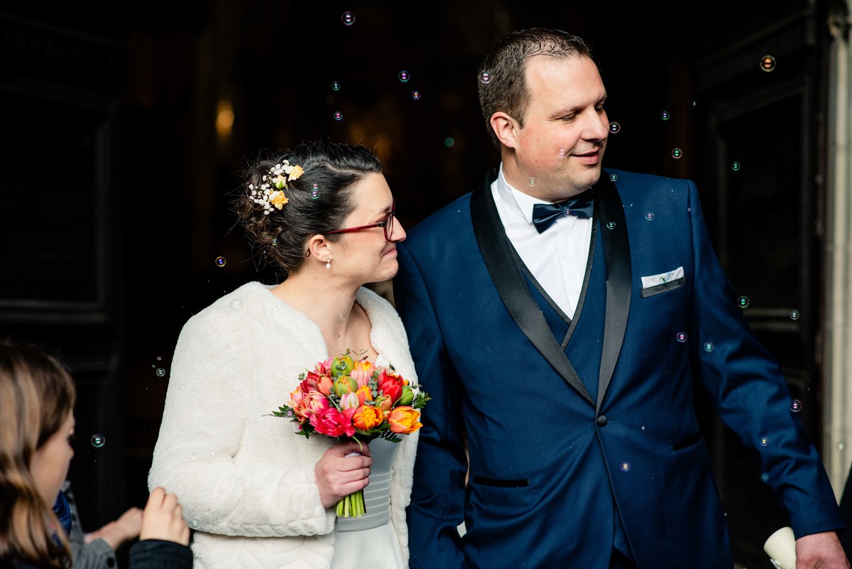 casamento David e Sophie em  Salbris frança saída igreja 