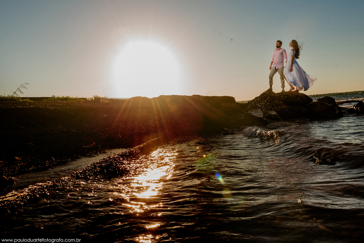 foto de casal com luz do sol
