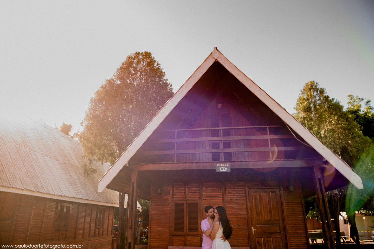 foto de casal em chalé