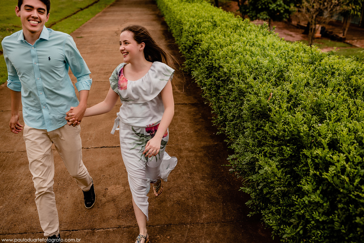foto de casamento ensaio criativo - Pre Wedding externo parque