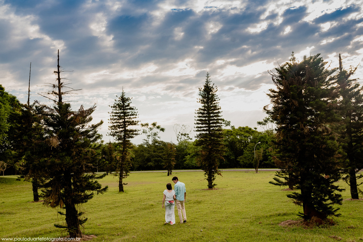 foto de casamento ensaio criativo - Pre Wedding externo parquefoto de casamento ensaio criativo - Pre Wedding externo parque