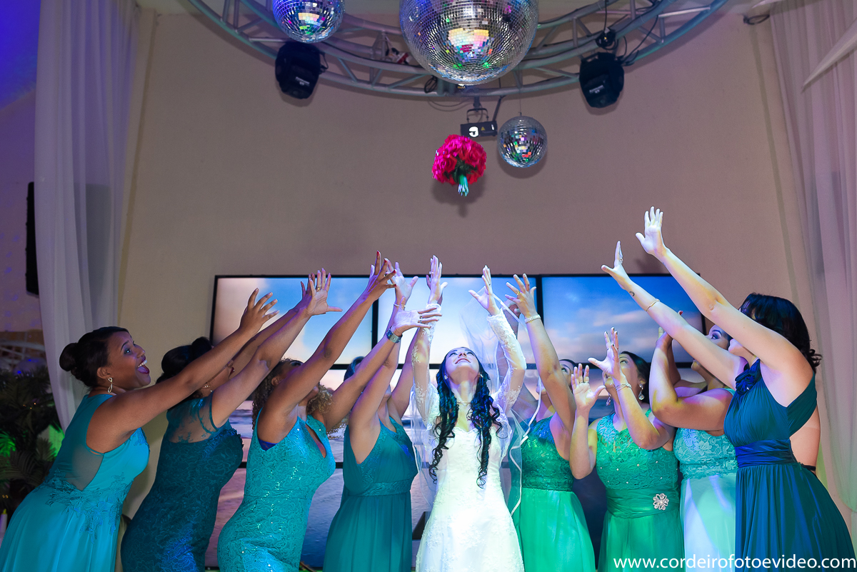 Madrinhas com a noiva