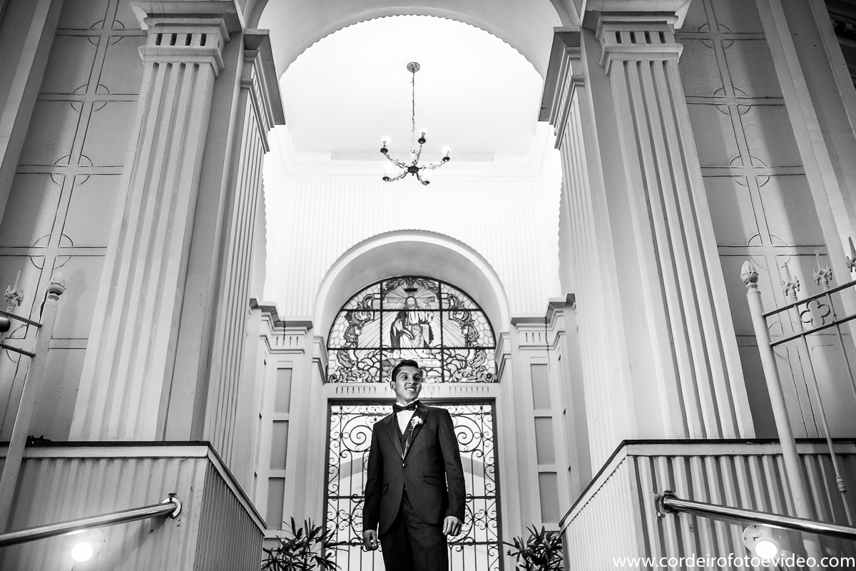 Noivo na entrada