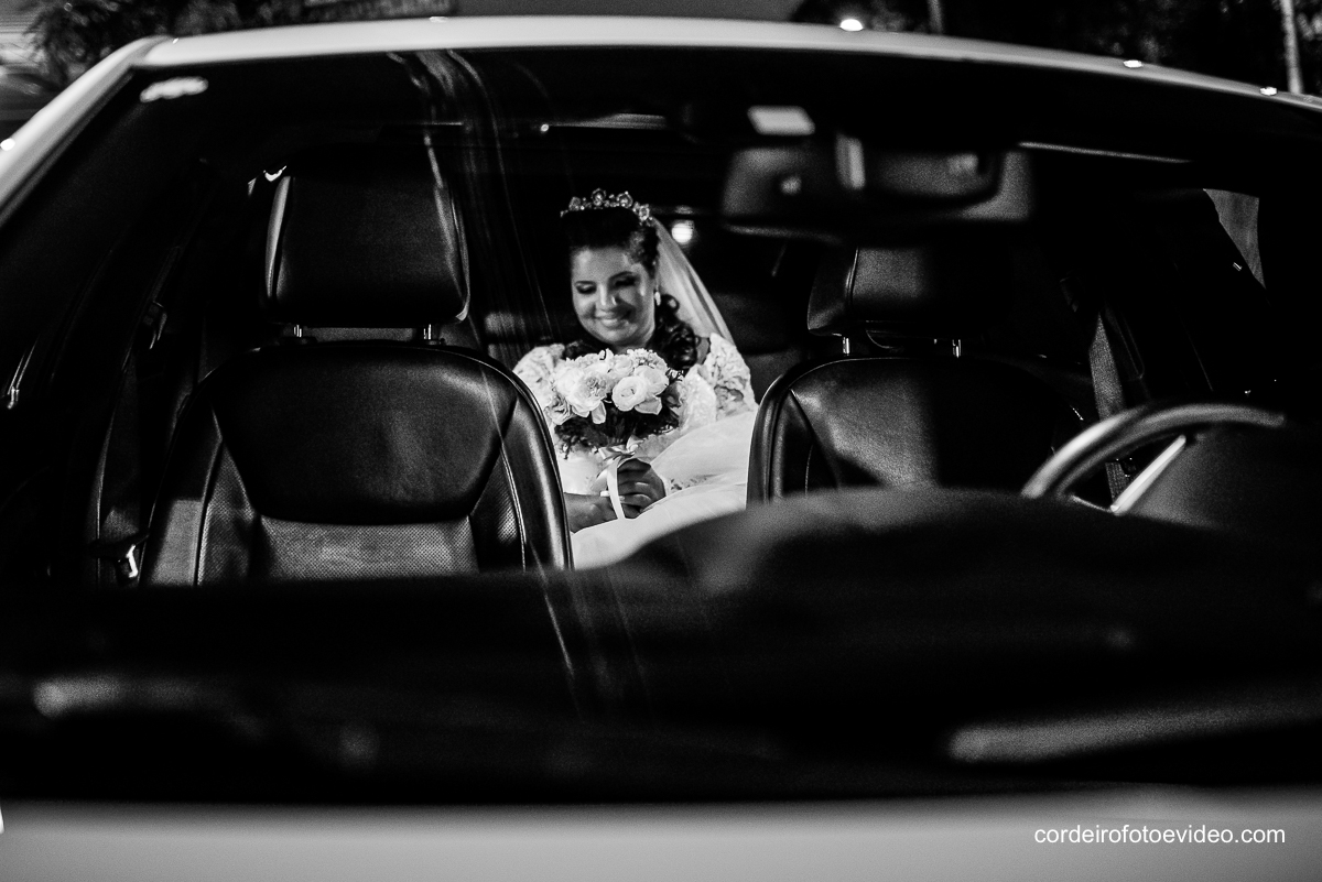 Noiva no carro