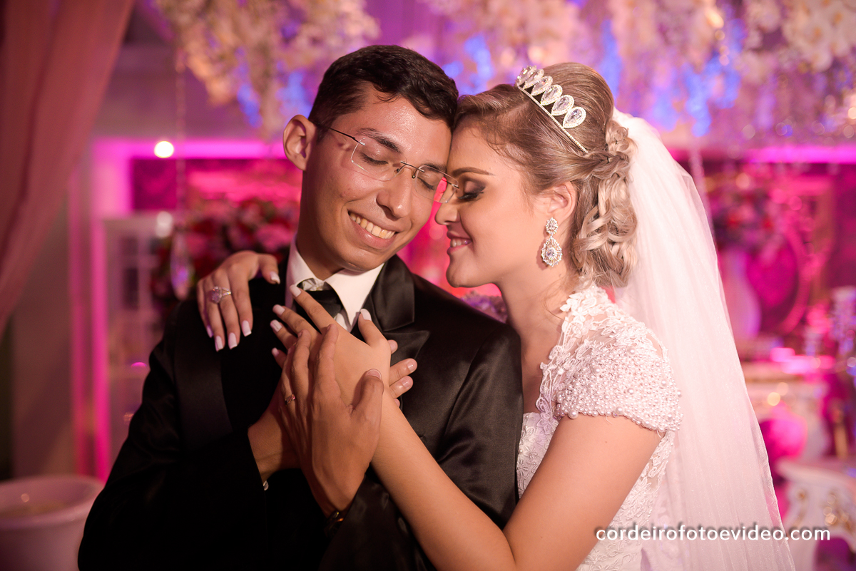 CARINHO NOIVA E NOIVO