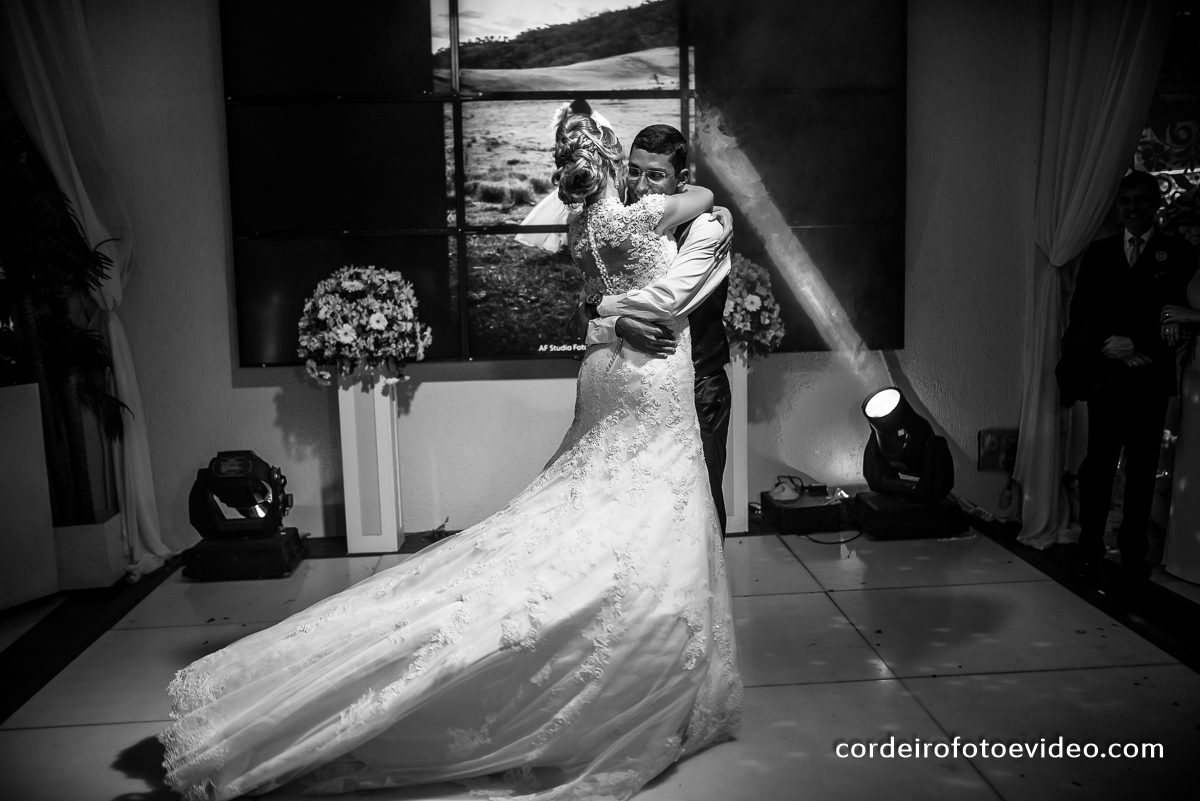 Dança da noiva com o noivo