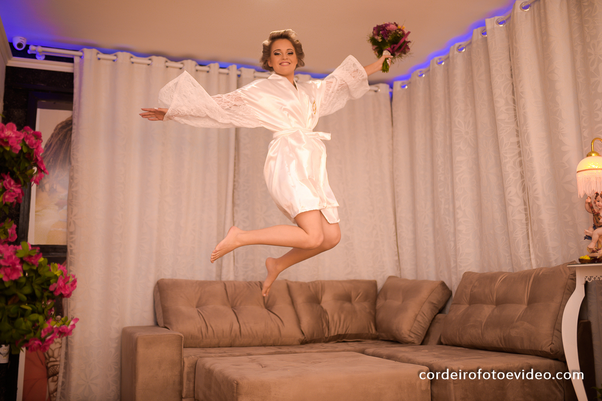 NOIVA PULANDO