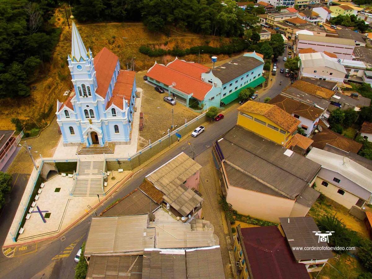 Vista Aerea da Igreja Matriz de Itarana - ES