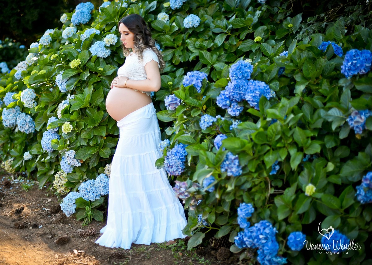 gestante, flores azuis, flores