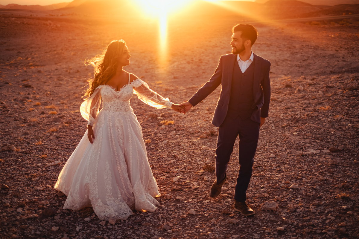 Ensaio de Noivos no Deserto do Atacama em San Pietro, Chile.