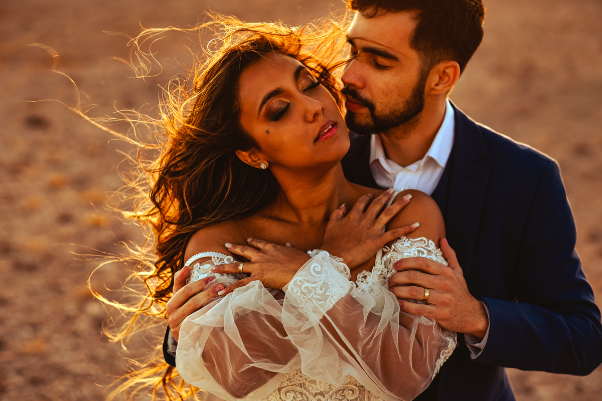 Ensaio de Noivos no Deserto do Atacama em San Pietro, Chile.