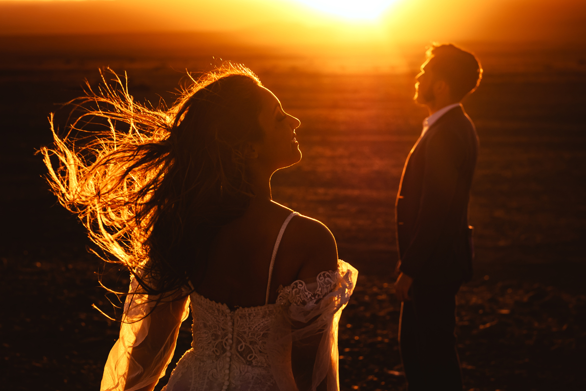Ensaio de Noivos no Deserto do Atacama em San Pietro, Chile.