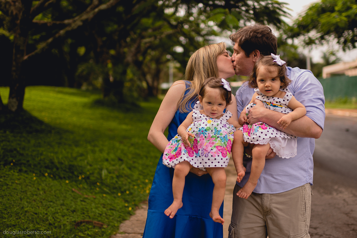crianca-foto-fotografia-fotografia-de-crianca-recem-nascido-foto-divertida-foto-espontanea-foto-de-familia-familia-brasilia-df-fotografo-douglas-mendes-roberto-douglas-roberto-fotografia