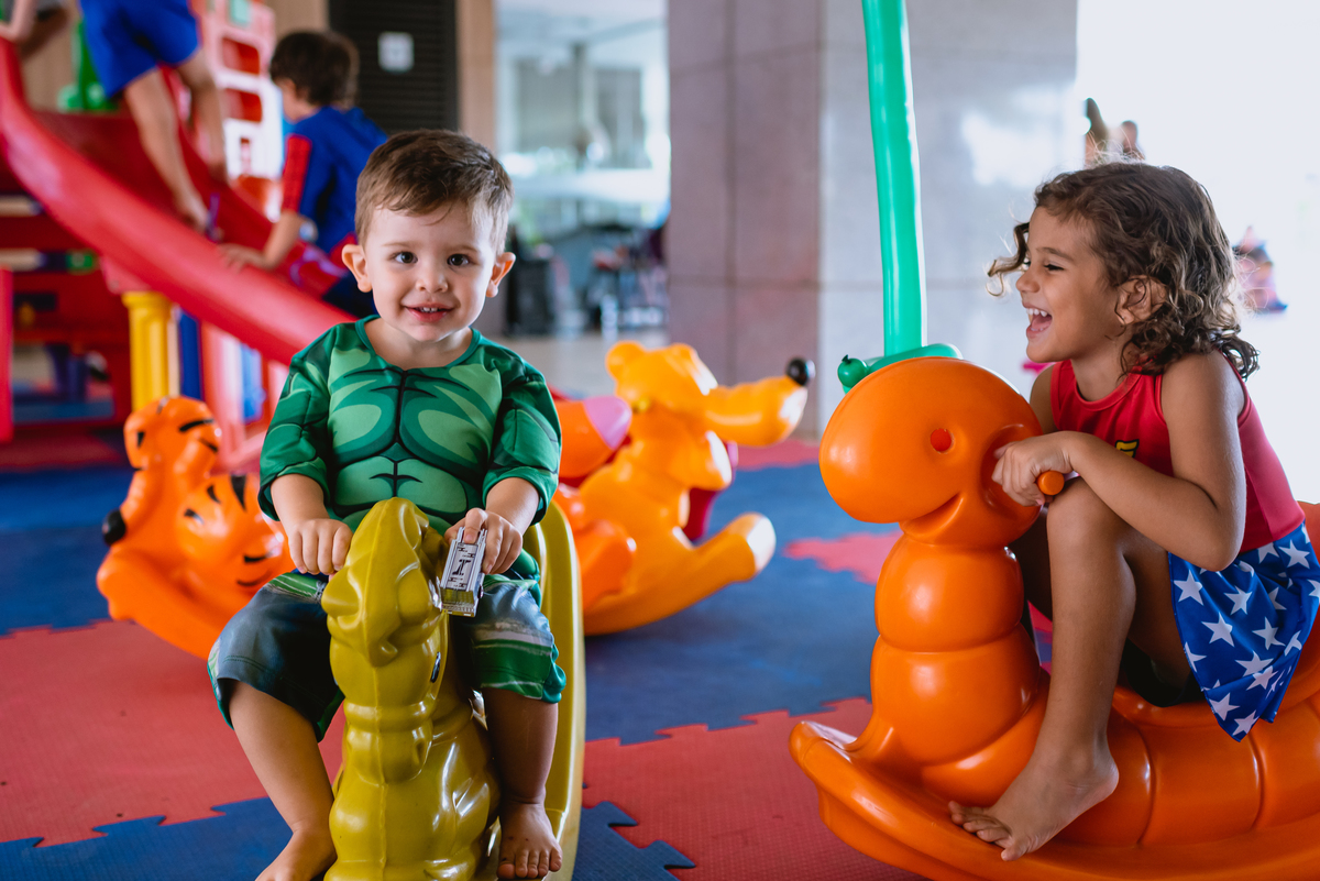 brincando no balanço 