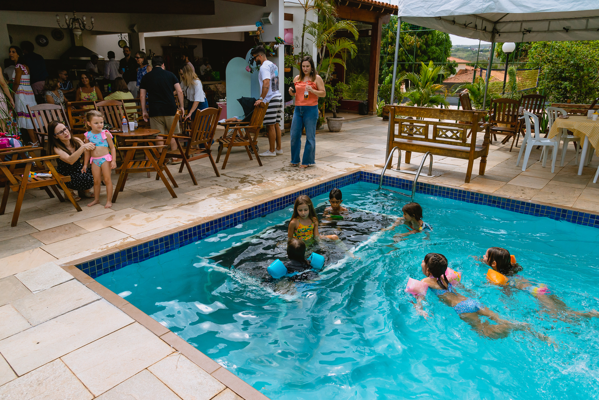 festa na piscina 