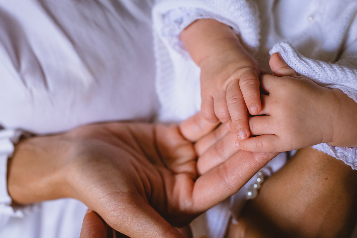 detalhes da mãozinha do bebe