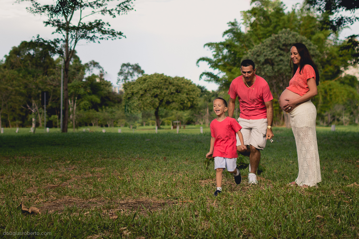 ensaio-de-gestante-fotos-de-gravida-fotografo-brasilia-douglas-mendes-roberto-fotografo-de-familia-gestante-douglas-roberto-fotografia-fotos-de-familia-familia-crianca