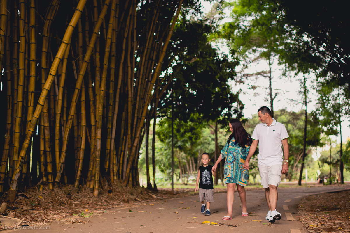 ensaio-de-gestante-fotos-de-gravida-fotografo-brasilia-douglas-mendes-roberto-fotografo-de-familia-gestante-douglas-roberto-fotografia-fotos-de-familia-familia-crianca