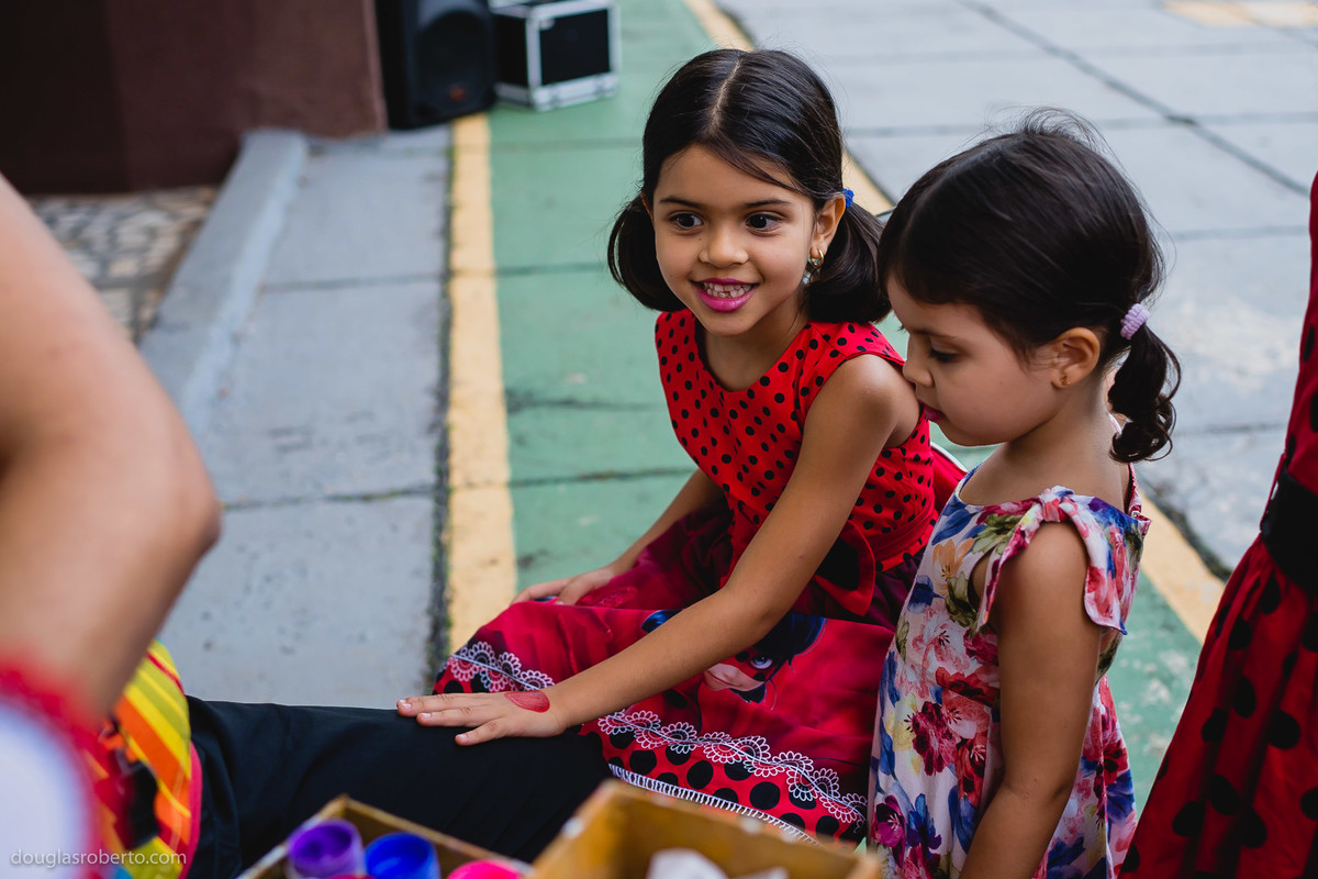 pintura de rosto em festa infantil