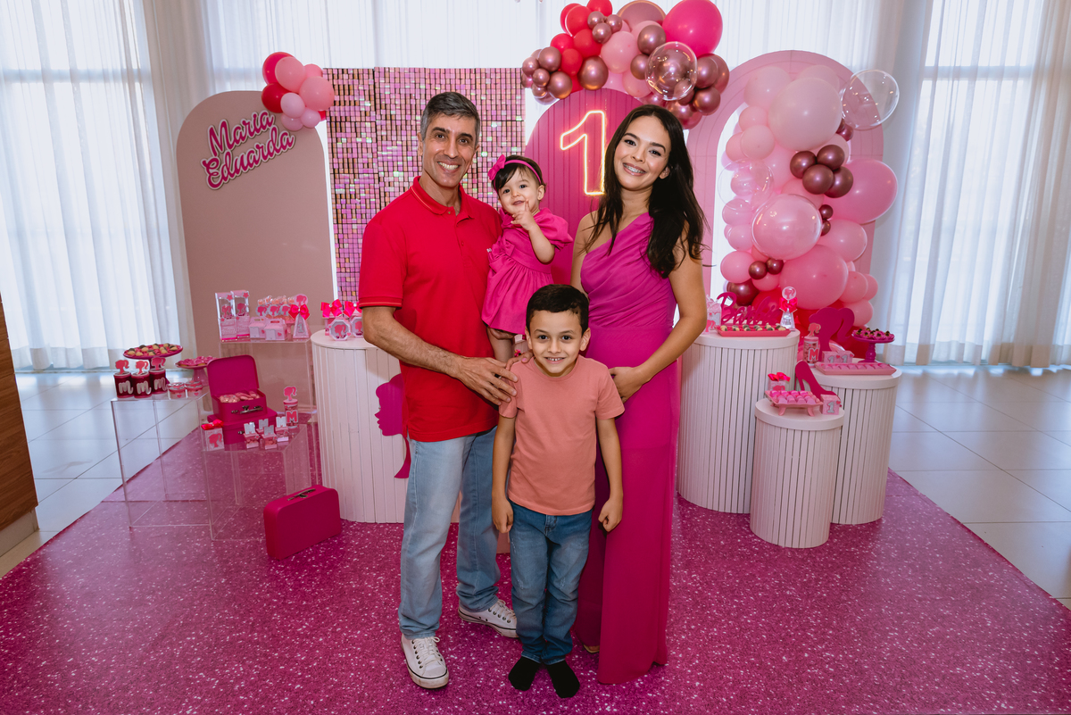 foto de festa infantil foto com a família