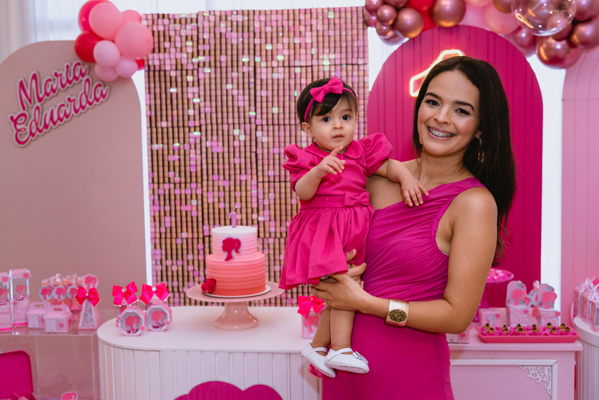 foto de festa infantil foto com a mãe 