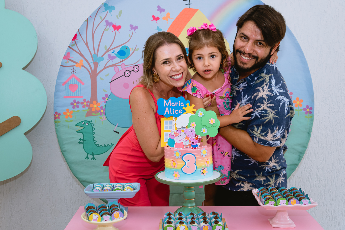 foto de festa infantil  foto com os pais