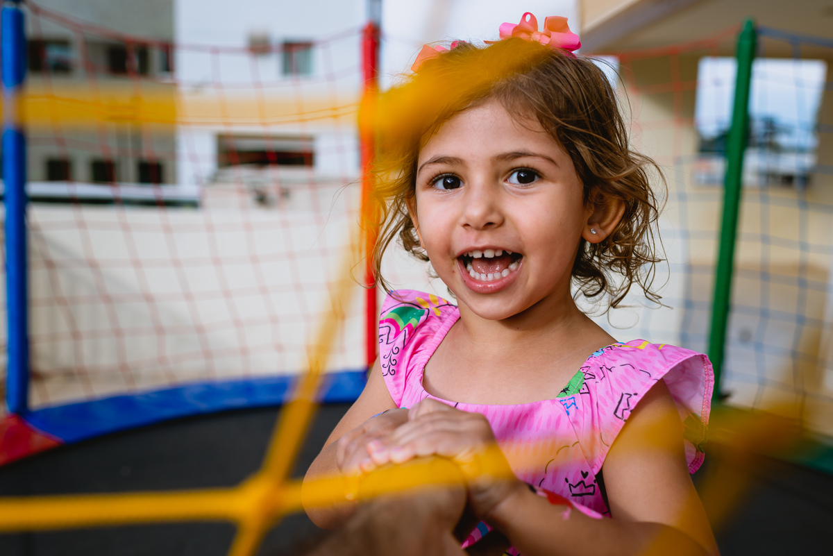 foto de festa infantil  brincando no pula pula