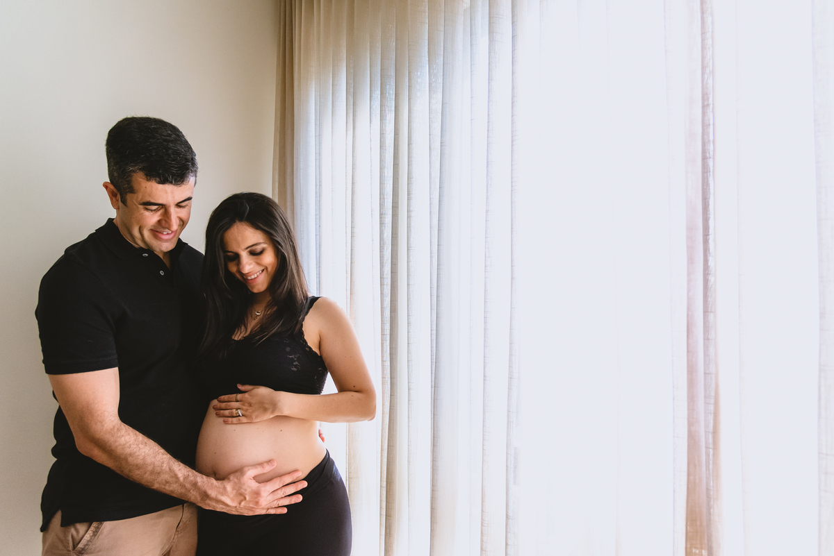 foto de gestante em casa