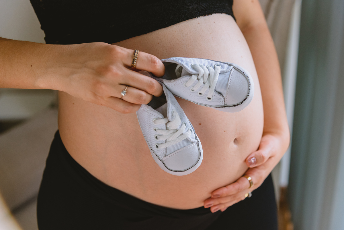 foto de gestante em casa