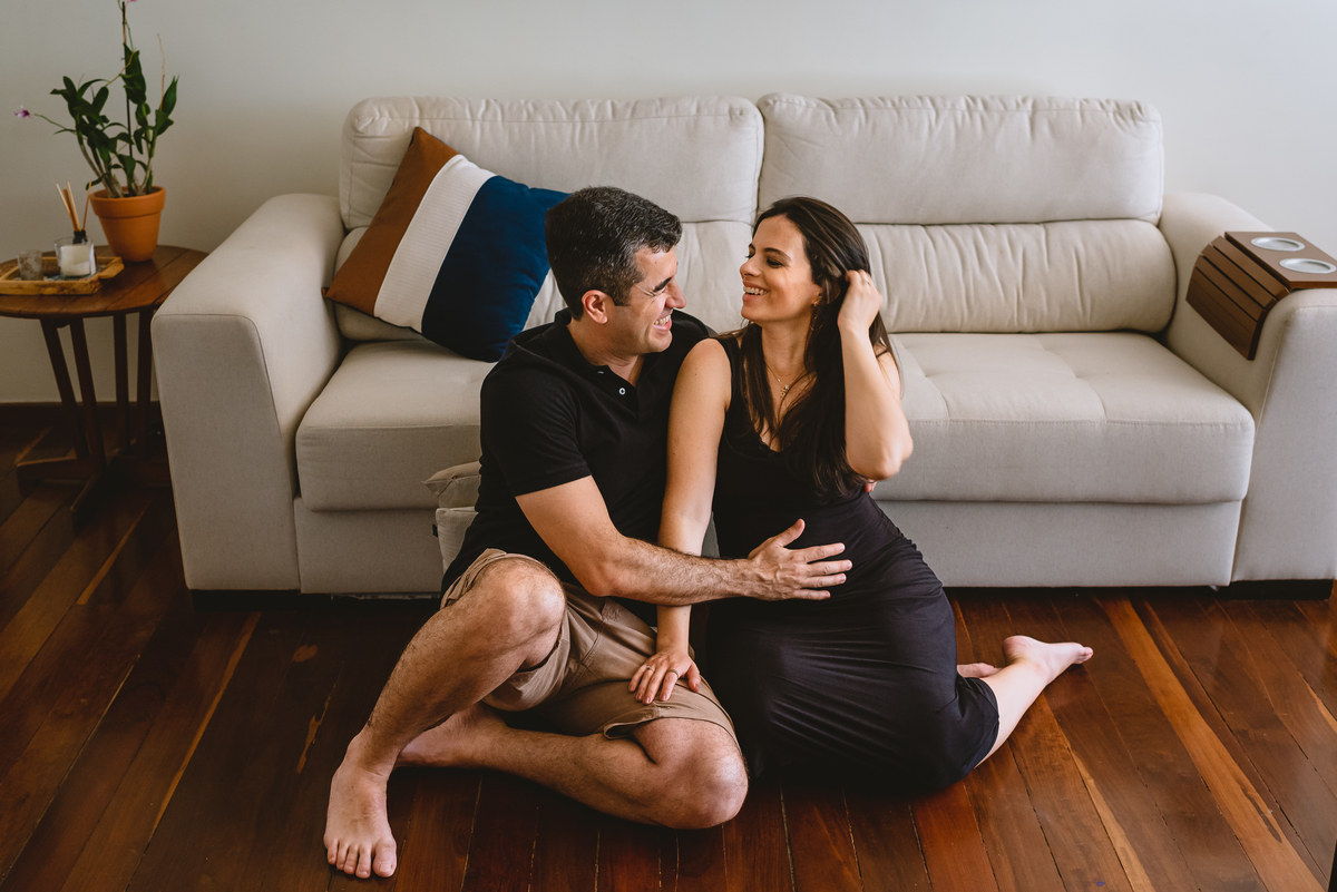 foto de gestante em casa