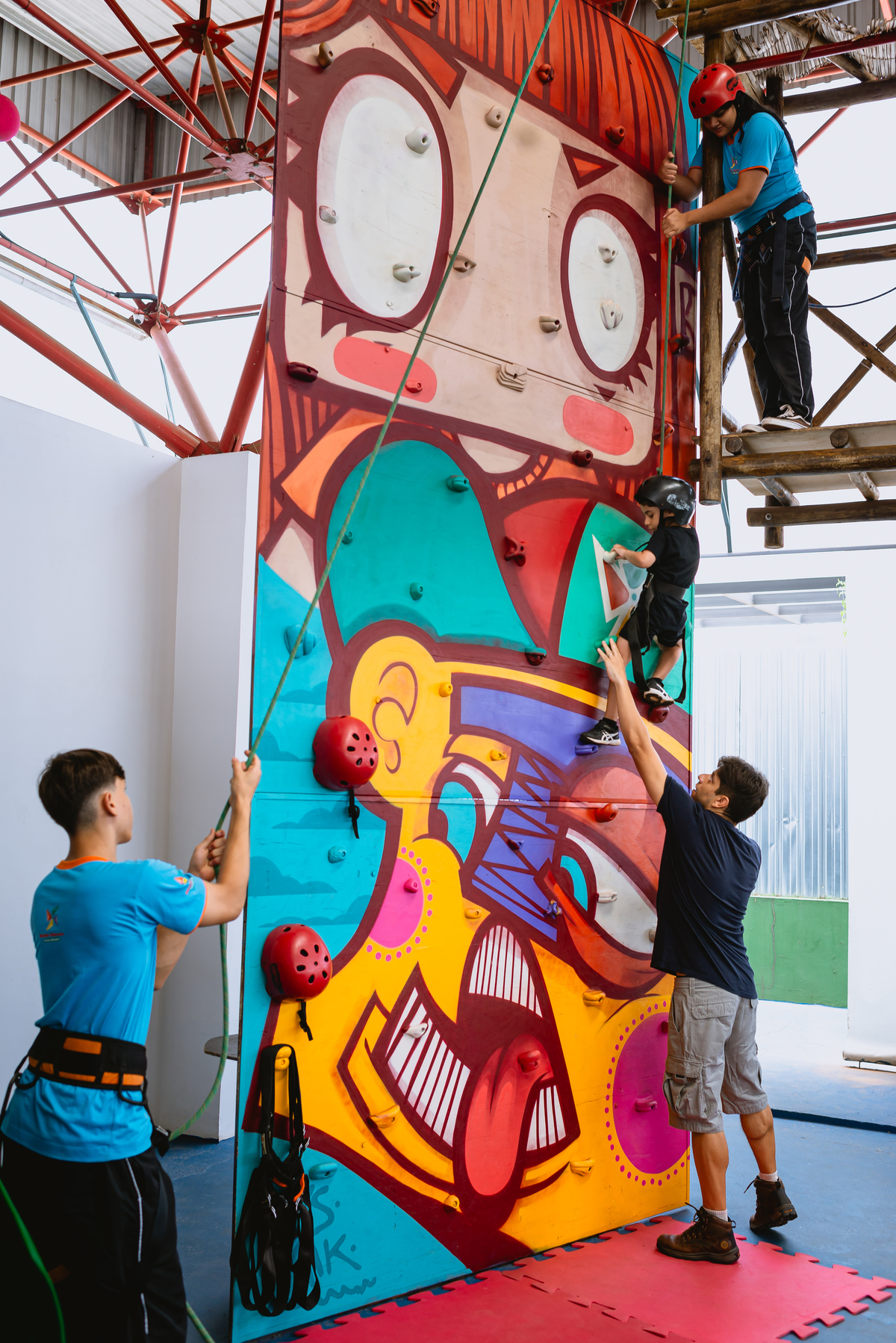 foto de pai brincando com o filho