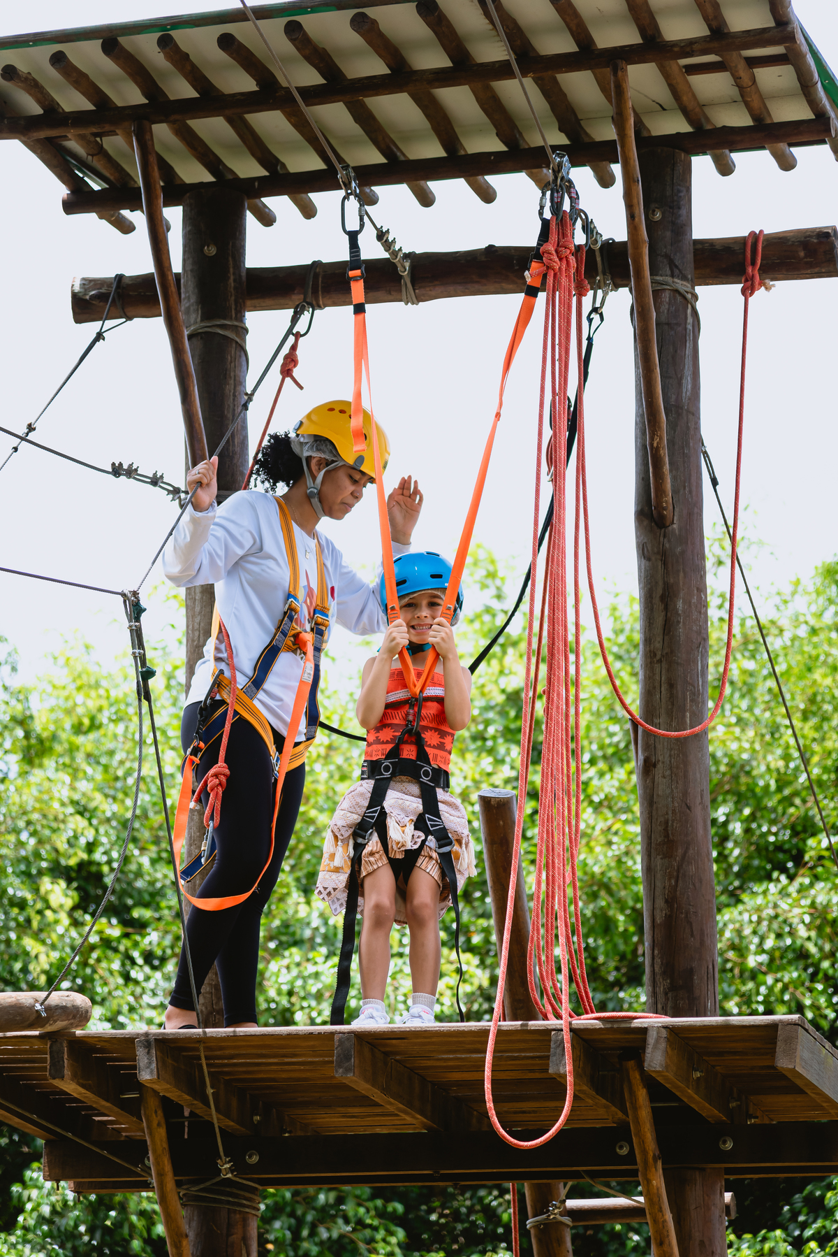 fotos de festa infantil menina descendo tiroleza