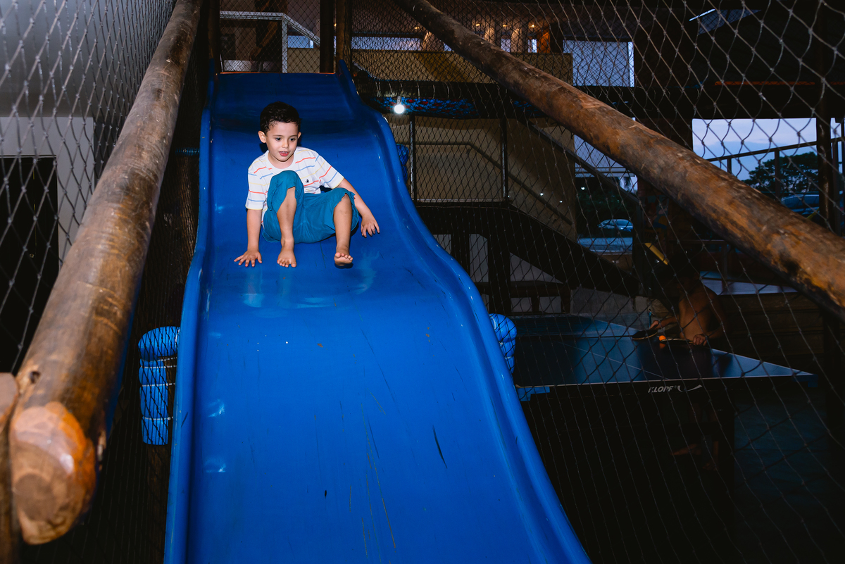 fotos festa menino escorregando 