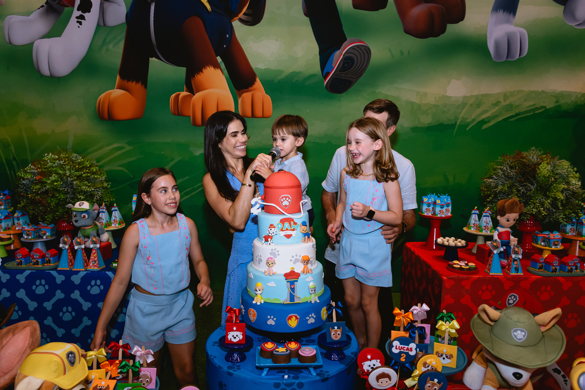 foto de festa infantil hora dos parabéns