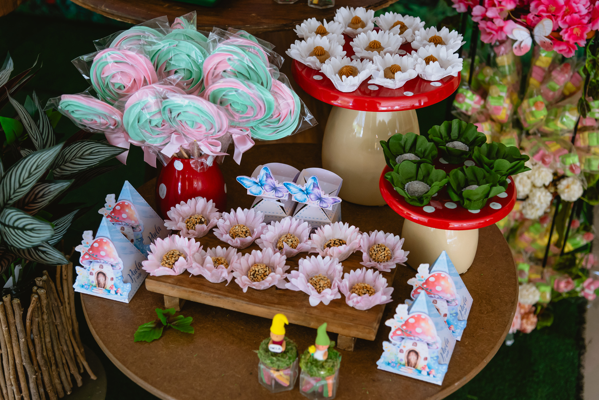 foto de festa infantil decoração floresta